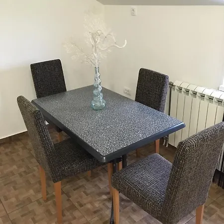 Apartment Sangaj *